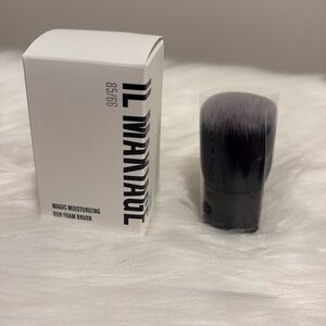 IL Makiage Magic Moisturizing Sun Foam Brush New In Box